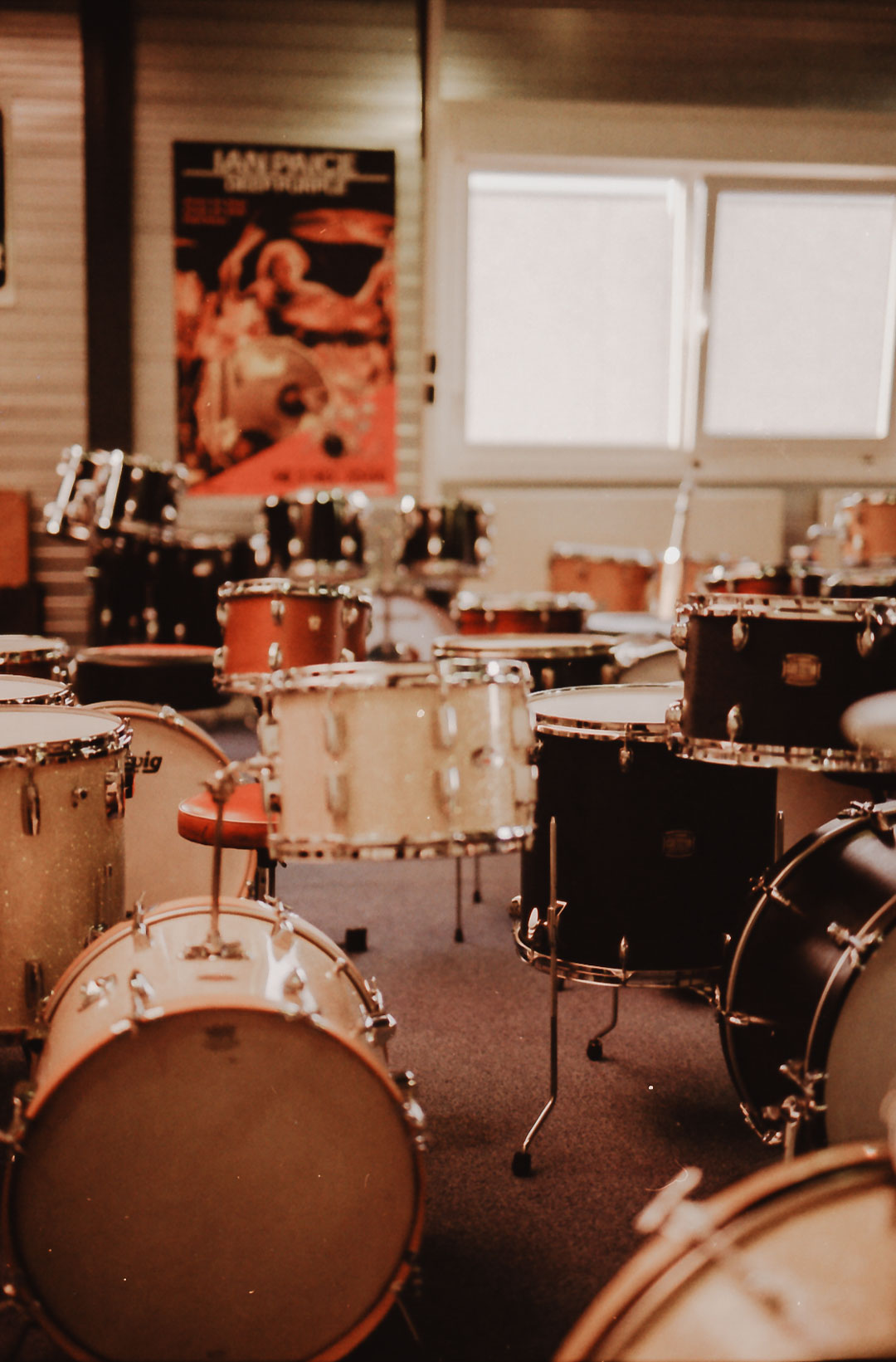 Musikzimmer mit Schlagzeugen